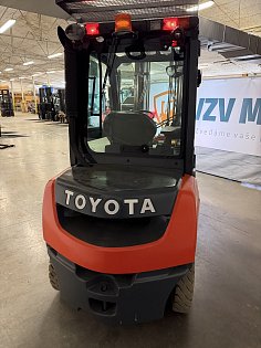 Vysokozdvižný vozík Toyota, 06-8FD25F