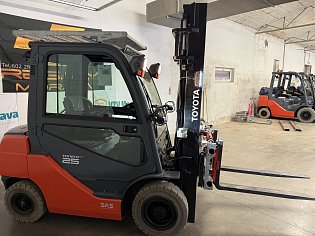 Vysokozdvižný vozík Toyota, 06-8FD25F