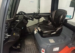 Vysokozdvižný vozík Toyota Tonero 35 s pozicionerem