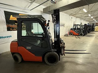 Vysokozdvižný vozík Toyota,  06-8FD25F