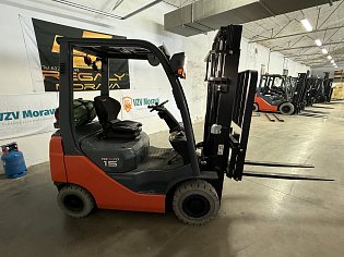 Vysokozdvižný vozík Toyota, 02-8FGF15, LPG