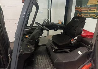 Vysokozdvižný vozík Toyota Deluxe s klimatizací