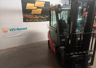 Vysokozdvižný vozík Toyota Deluxe s klimatizací