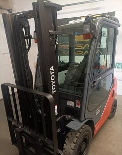 Vysokozdvižný vozík Toyota Deluxe s klimatizací