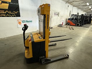 Ručně vedený vysokozdvižný vozík Jungheinrich EJC B14 Aku