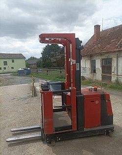 Vychystávací vozíky Toyota BT OME100M