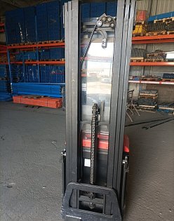 Ručně vedený elektrický vozík Toyota