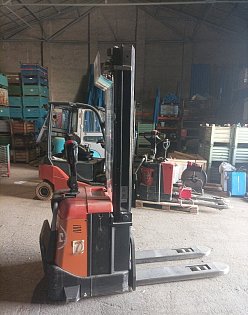 Ručně vedený elektrický vozík Toyota