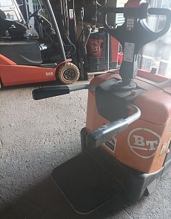 Ručně vedený elektrický vozík Toyota