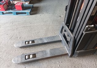 Ručně vedený elektrický vozík Toyota