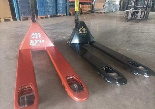 Ručně vedený paletový vozík Toyota Limited