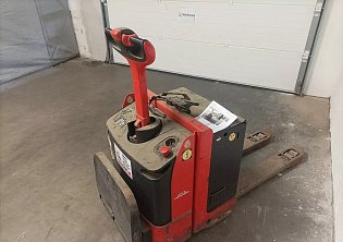 Ručně vedený nízkozdvižný vozík Linde T30