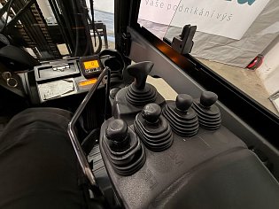 Vysokozdvižný vozík Toyota,  52-8FDF20