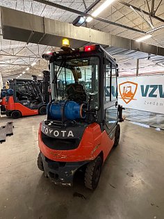 Vysokozdvižný vozík Toyota, 02-8FGF20