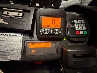 Vysokozdvižný vozík Toyota, 02-8FGF20