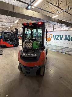 Vysokozdvižný vozík Toyota,