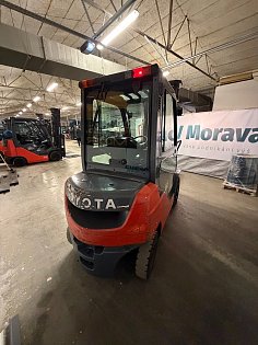 Vysokozdvižný vozík Toyota, 02-8FDF20, DIESEL
