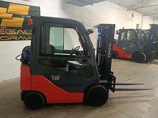 Vysokozdvižný vozík Toyota, 02-8FGF18