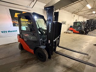 Vysokozdvižný vozík Toyota, 52-8FDF20