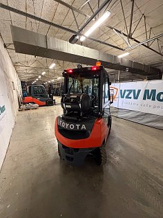 Vysokozdvižný vozík Toyota, 02-8FGF20, LPG