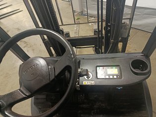 Vysokozdvižný vozík Toyota, 56-8FD20F